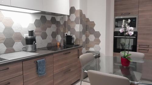 Apt 2 Chambres - Direct Gare Part-Dieu, Lyon - Ascenseur & Wi-Fi Gratuit, Lyon (photo 9)