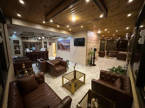 Petra Sky Hotel - image 4