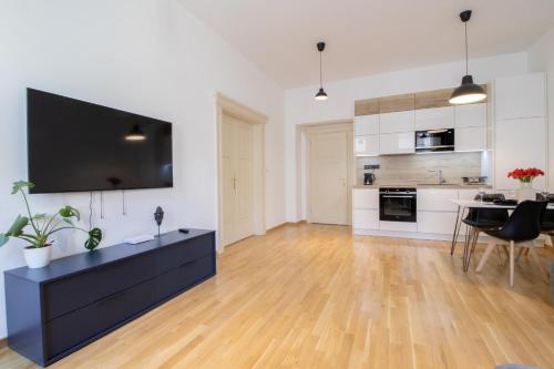 Deluxe Apartment image 2