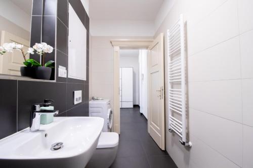 Stay Inn Apartments Krakovska - image 8