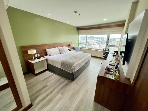 487430230 Wyndham Garden Guayaquil