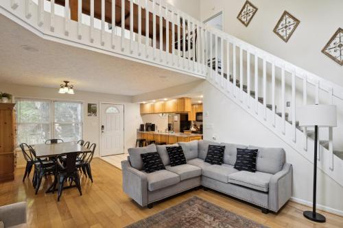 Valley Heights home in Pigeon Forge, USA