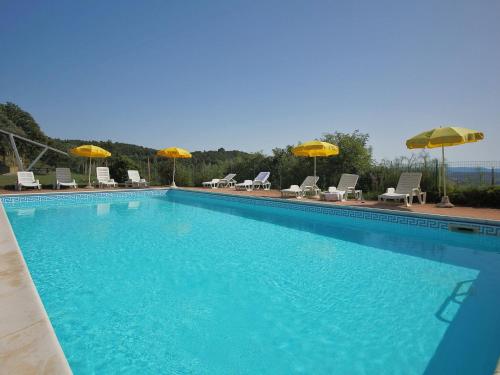  Cozy Farmhouse in Paciano with Private Pool, Pension in Paciano