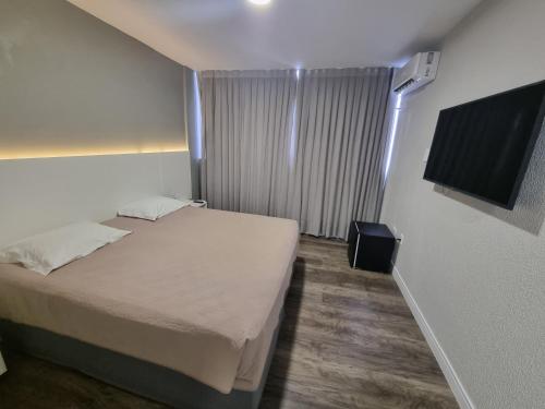 Standard Double or Twin Room image 1