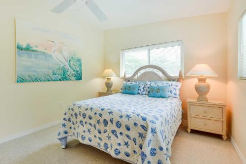 Uncle Louies Gulf Coast Retreat with Outdoor Oasis! - image 21