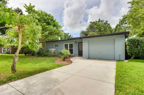 Uncle Louies Gulf Coast Retreat with Outdoor Oasis! - image 19
