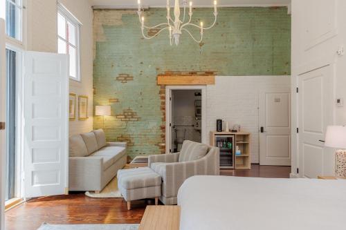 Fire Station One Boutique Hotel - image 10