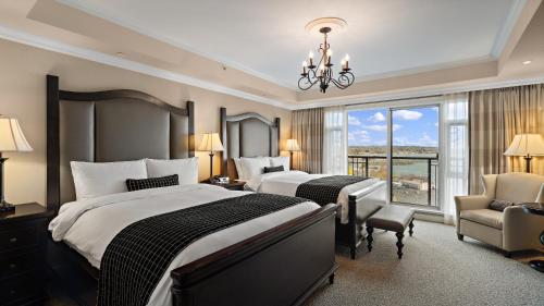 Guest Room, Partial Ocean View, Double Queen