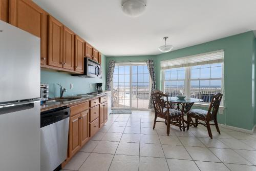 Nw Condo W Ocean View, Sundeck, Pool