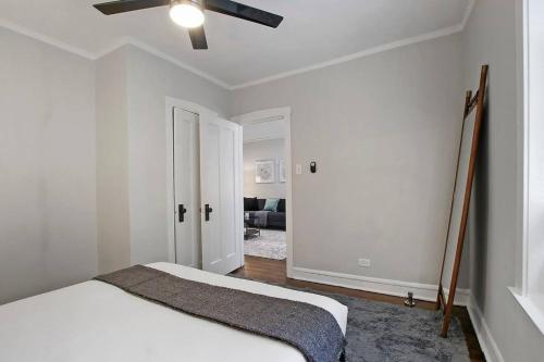 1BR Serene and Cozy Chicago Apartment - Manor 2 - image 11