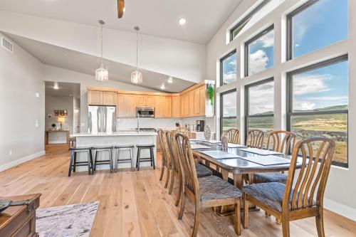 Minutes to Park City Minutes to Park City