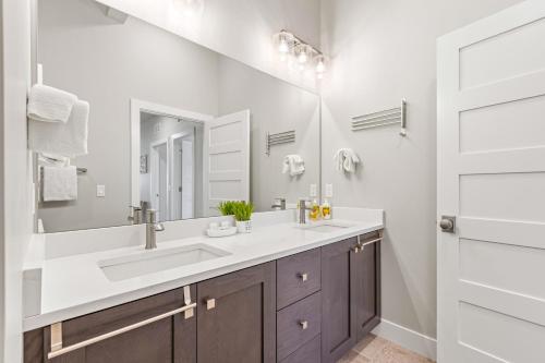 Minutes to Park City Minutes to Park City