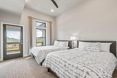 Minutes to Park City Minutes to Park City