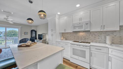 Seahaunts 6A - Steps to the beach updated in 2022 south side of 30A, Santa Rosa Beach