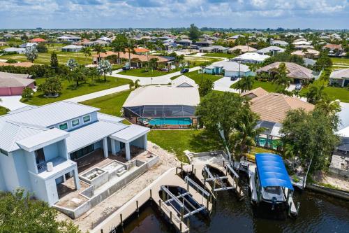 Enchanted Views Wondrous Memories Water Views with Heated Pool & Spa - image 9