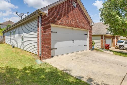 Birmingham Home with Yard - 15 Mi to Downtown!