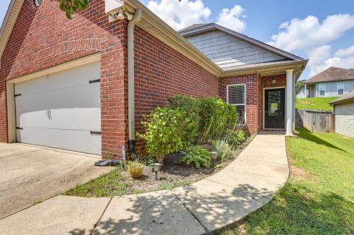 Birmingham Home with Yard - 15 Mi to Downtown!