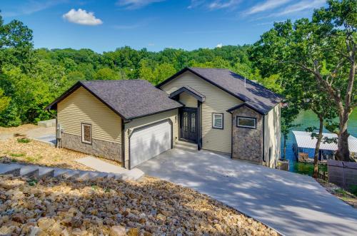 Lakefront Osage Beach Retreat with Boat Slip!