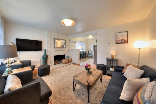 Two-Bedroom House image 10