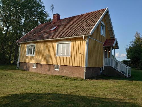 Stålemara Gård Lilla gula huset på landet