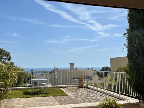 Appartement de caractère vue mer panoramique - Location saisonnière - Bandol