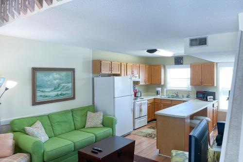 OIB48 Starboard #16C, Ocean Isle Beach