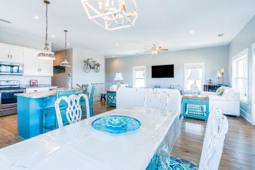 Ellie Fish in Fort Morgan