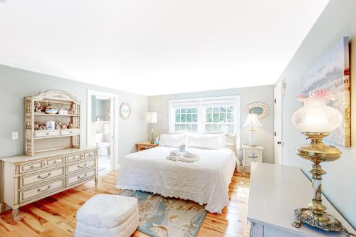 Cape Harbor Hideaway