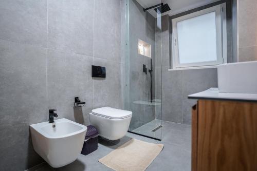 2BR at Café Flora - Skanderbeg Square Area, Tirana (photo 10)