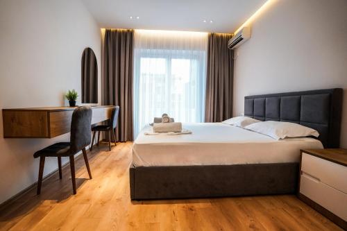 2BR at Café Flora - Skanderbeg Square Area, Tirana (photo 6)