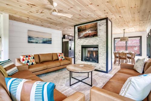 Whispering Pines in Sevierville, USA