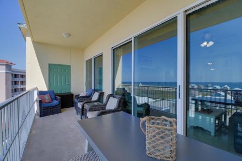 Beachfront Gulf Shores Family Escape Pool Access in Gulf Shores, USA