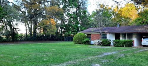 ทัศนียภาพภายนอกโรงแรม, Sandie's Country Bed and Bath in ชิฟแลนด์ (FL)