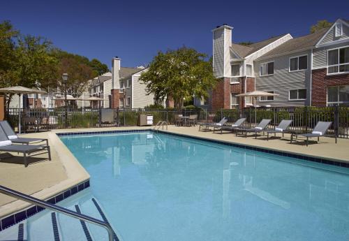 Swimming pool, Trellis Durham RTP in Durham (NC)