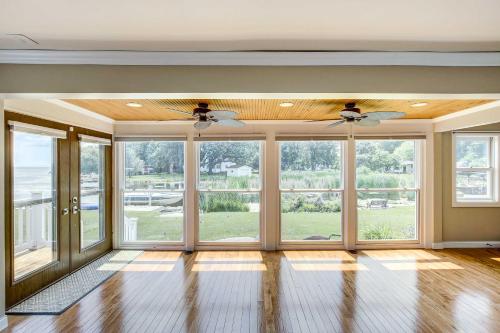 NEW! Lake Winnebago Waterfront Retreat detail