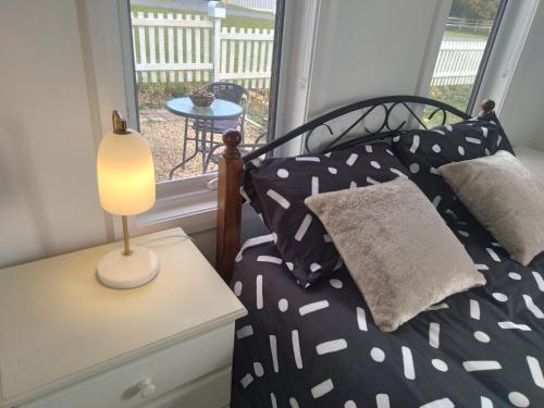 D"s cottage - Self contained guest suite - Tap to explore photos