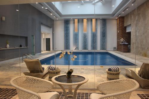 Swimming pool, InterContinental Durrat Al Riyadh Resort & Spa in Ar Rimal