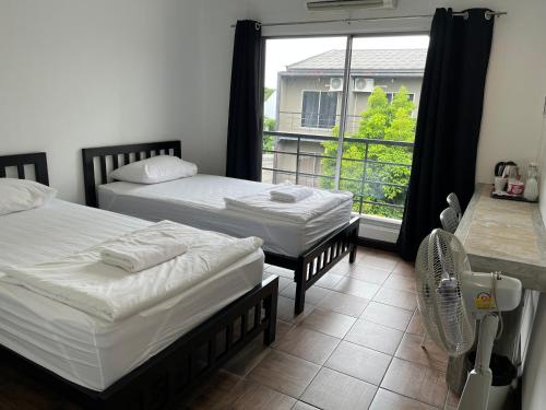 N11Hotel Room Type - Twin room with Garden View - Third floor (Non-Smoking)