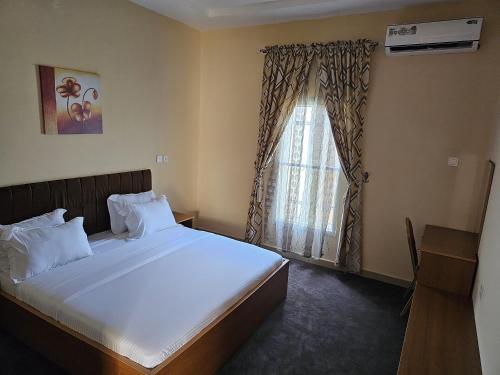 . Cabana Guest Inn