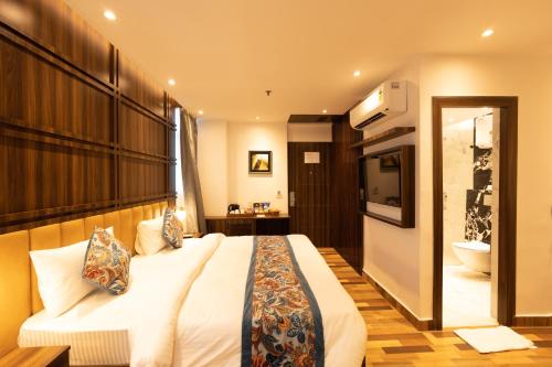 Hotel Hyphen Noida