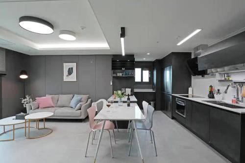 Elmomento Osiria Residence in Songjung-ri