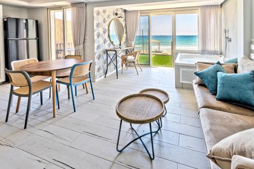 בית חוף מושלם עם גקוזי ומרפסת - Beachside Bliss W jacuzzi, Haifa (fotografie 3)