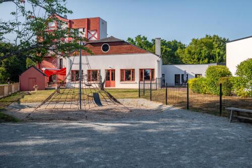 A szálláshely kívülről, Logis Auberge De La Foret in Le Gavre