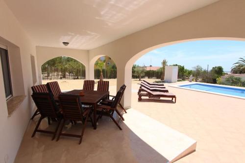 Villa with private swimming pool and coast views! Casa Valle del sol