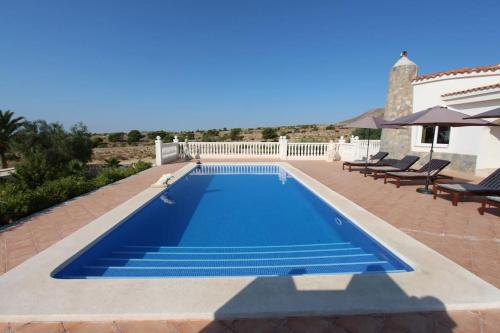 Villa with private swimming pool and coast views! Casa Valle del sol