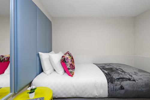 Unique single occupancy studio - main image