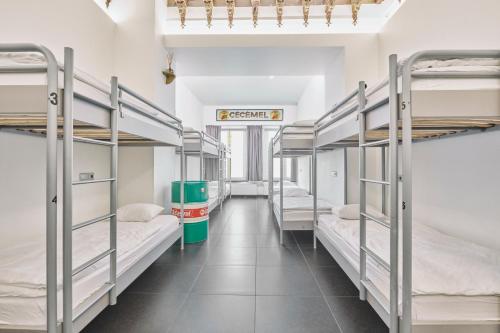 2GO4 Quality Hostel Brussels City Center - image 12