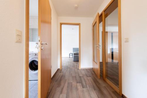 Stay & Work - 6 single beds - central in 萊茵河畔埃默里希