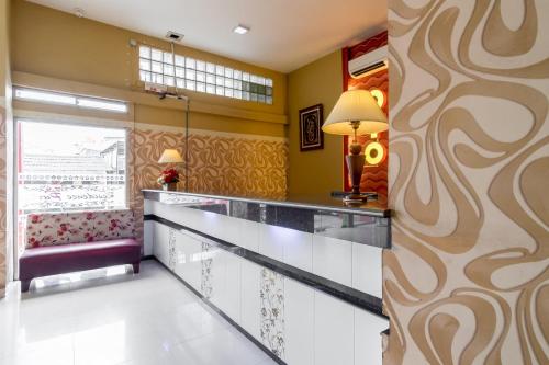 Urbanview Hotel Syariah Puri Residence Medan by RedDoorz