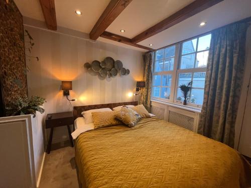 The smallest hotel in Amsterdam, Amsterdam (photo 10)